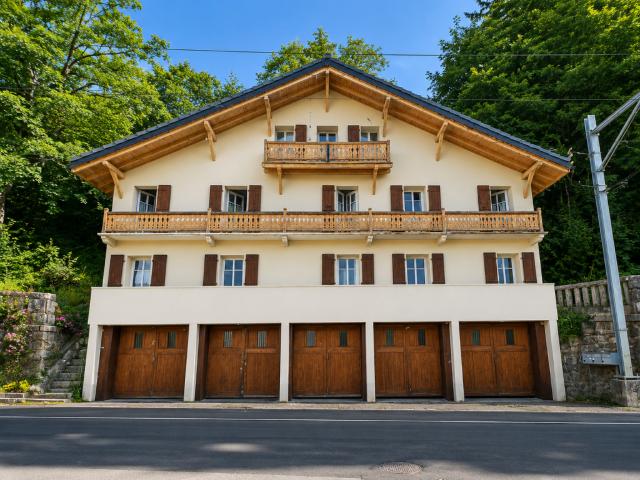 Immeuble avec fort potentiel 3 appartements Villars sur Ollon