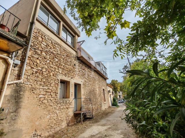 Immeuble Avec Garages 100m² Apt