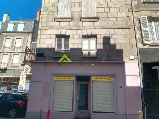 Immeuble avec local commercial