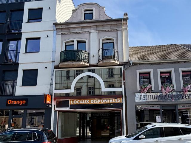 Immeuble avec local commercial 430 m2 +appartement 80 m2 en centre ville