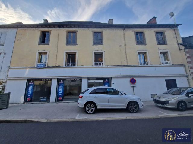 Immeuble avec local commercial