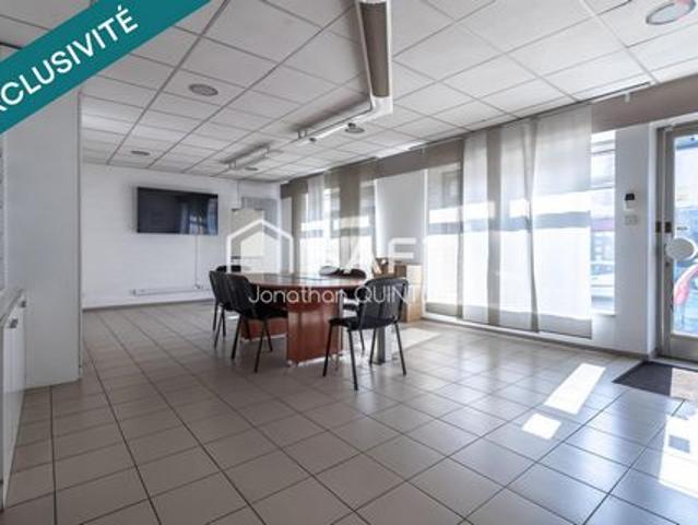 Immeuble avec local commercial et appartement, idéal investisseur ou activité professionnelle