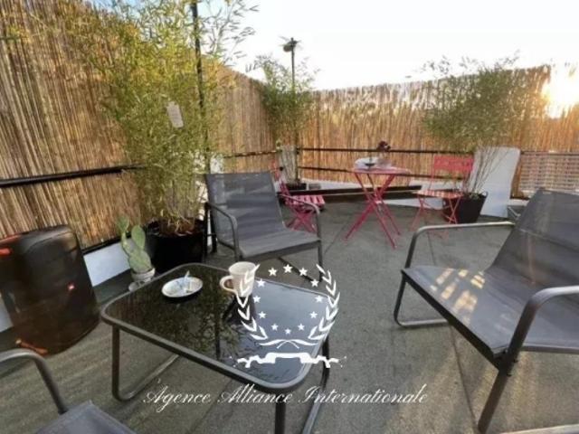 Immeuble avec toit terrasse rue meynadier