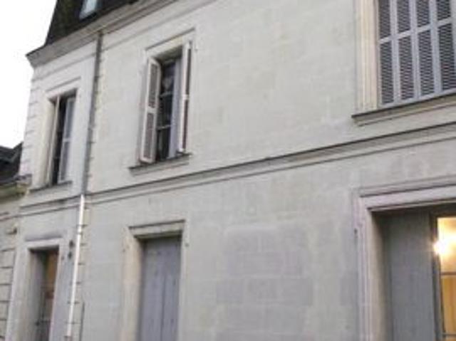 Immeuble avec 7 appartements T2 centre de Langeais