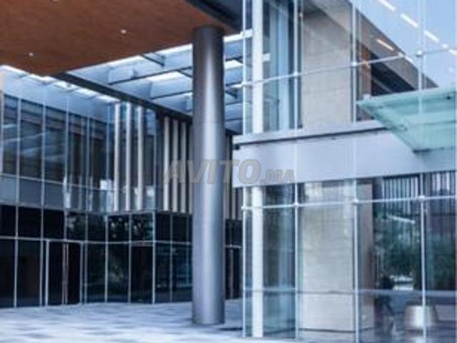 Immeuble Business Center 1500 m² Oasis
