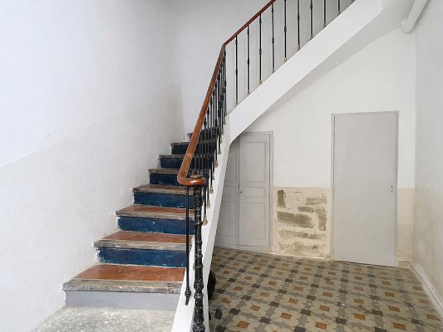 Immeuble Carpentras 5 pièce s 121.18 m2