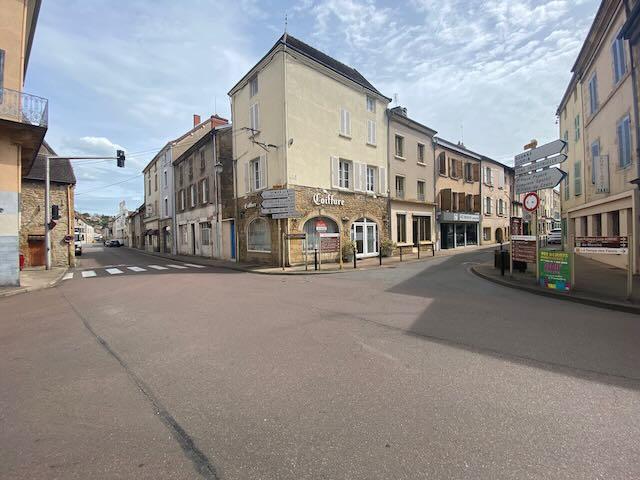 Immeuble centre ville commerce et habitation