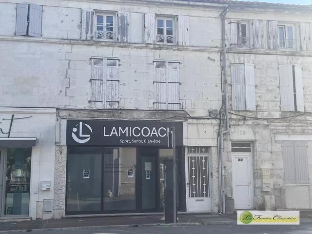 IMMEUBLE CENTRE VILLE ANGOULEME