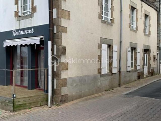 Immeuble centre ville Ernée