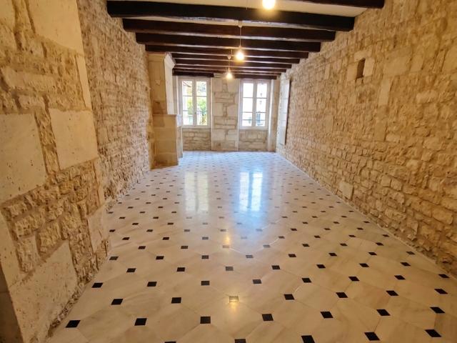Immeuble Celles sur Belle 79