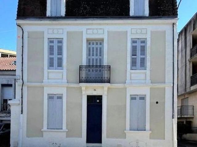 Immeuble Chateau 110 m2 perigueux
