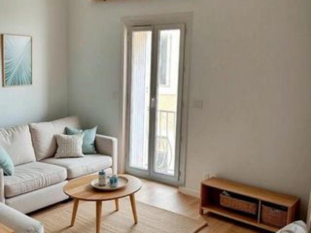 Immeuble Chateau 46 m2 sete