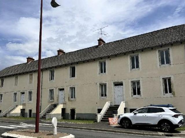 Immeuble Chateau 520 m2 ydes
