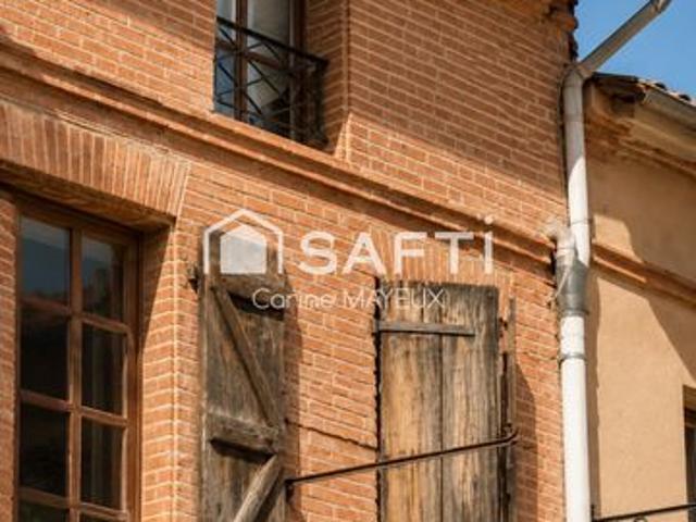 IMMEUBLE COMMERCIAL AVEC LOGEMENT – CENTRE BOURG DE FRONTON