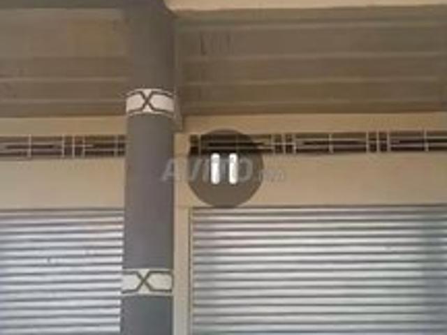 Immeuble commercial de rdc plus3 et magasins