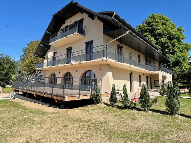 IMMEUBLE COMPLET RÉNOVÉ MONOPROPRIÉTÉ ACTIF INVESTISSEMENT PREMIUM AUX PORTES D’AIX LES BAINS