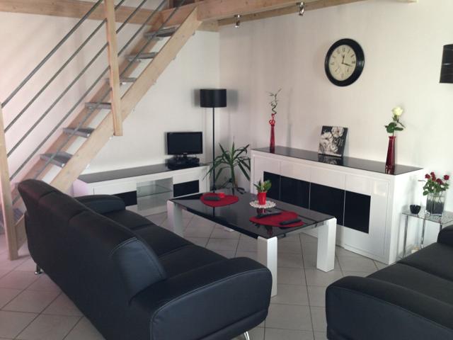 Immeuble dans le centre de Bressuire 7 appartements et 1 gar. 272m² Bressuire