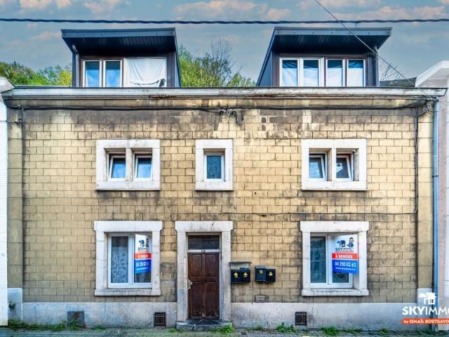Immeuble d'appartements à vendre pour 180000 euro avec 6 chambres à coucher