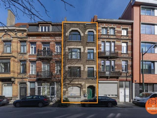 Immeuble d'appartements à vendre pour 585000 euro avec 5 chambres à coucher