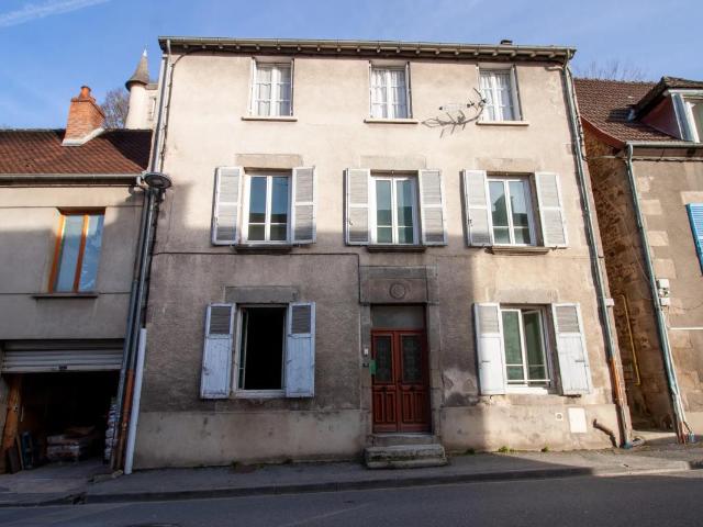 Immeuble de 10 pièces à Aubusson