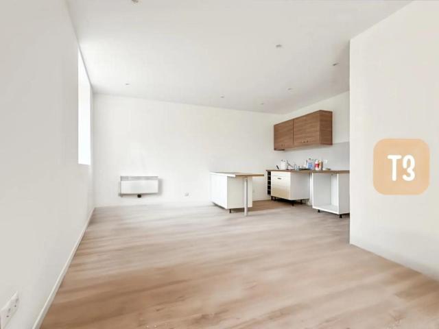 Immeuble de 2 logements T2 et T3 d'env. 100 m², centre vil. 130m² Bolbec