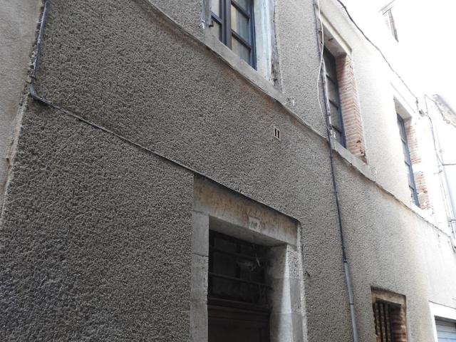 Immeuble de ville à rénover entièrement 150m² Cahors