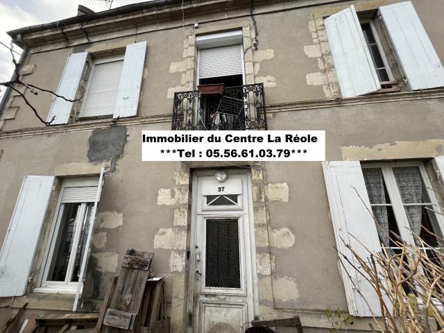 Immeuble de ville avec 2 logements 1 T2 avec jardinet et 1 T3 jardin non attenant