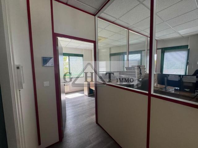 IMMEUBLE DE BUREAUX INDÉPENDANT