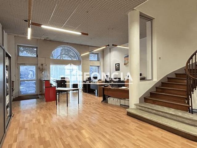 Immeuble de bureaux R+2 idéalement situé à Villeneuve sur Lot