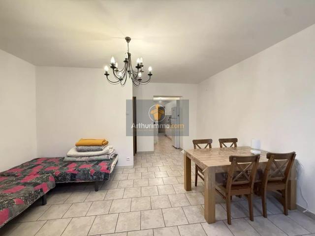 Immeuble de caractère à fort potentiel – Centre d’Apt 84400. 155m² Apt