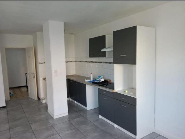 Immeuble de deux appartements de 70 m² chacun pour de la location