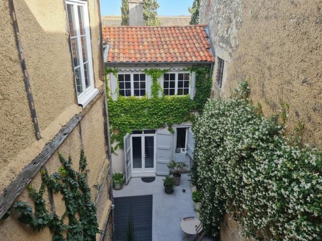 Immeuble de Rapport au Coeur de Lectoure Idéal Gîte ou Locatif