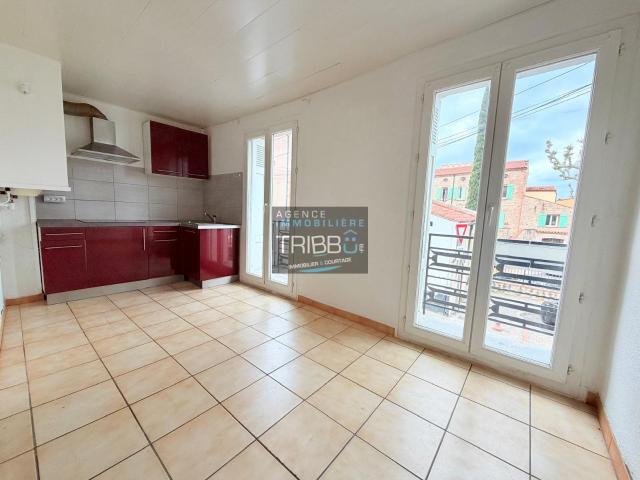 Immeuble De Rapport Avec 3 Appartements A Millas 150m² Millas