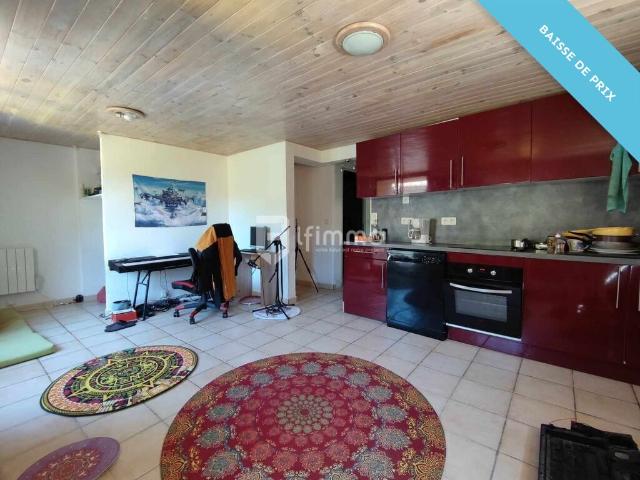 Immeuble de rapport avec 3 appartements loué