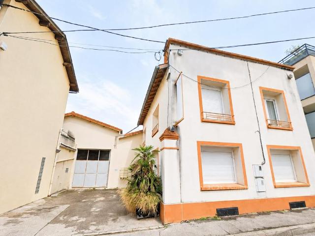 IMMEUBLE DE RAPPORT AVEC BOX, GARAGE et BUREAUX