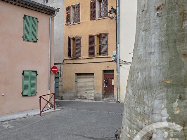IMMEUBLE DE RAPPORT À FORT POTENTIEL CENTRE HISTORIQUE DE DR. m² Draguignan
