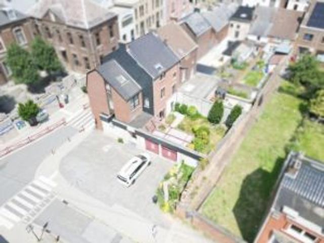 Immeuble de rapport à vendre à Tamines 5060