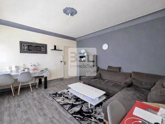 Immeuble de rapport environ 10.10% de rentabilité 197m² Laudun l'Ardoise