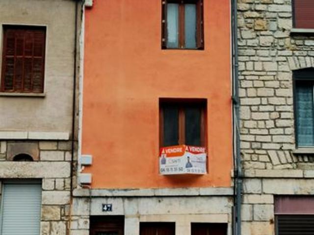 IMMEUBLE DE RAPPORT – FORTE RENTABILITÉ – SALINS LES BAINS JURA