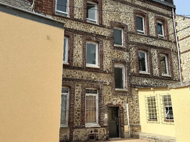 Immeuble de rapport = Investissement locatif = ROUEN = 7 Logements et un commerce