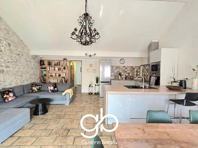 Immeuble de rapport rare à Aigues Mortes 300 m2 Emplacem. 300m² Aigues Mortes
