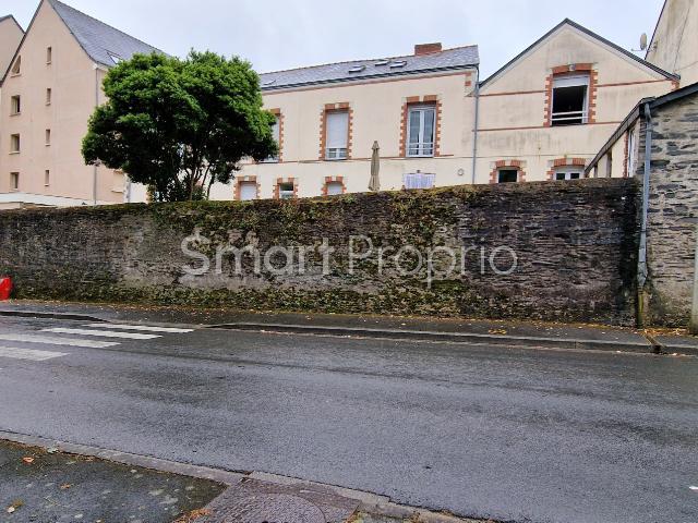 IMMEUBLE DE RAPPORT RENTABILITÉ 9,9% FULL LOUÉ SEGRÉ EN ANJOU BLEU Prix: 488 250 € HAI