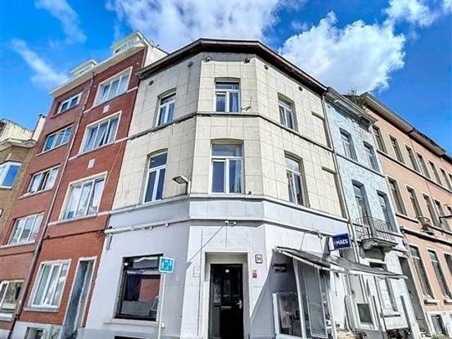 IMMEUBLE DE RAPPORT REZ COMMERCIAL + 2 LOGEMENTS BON ETA