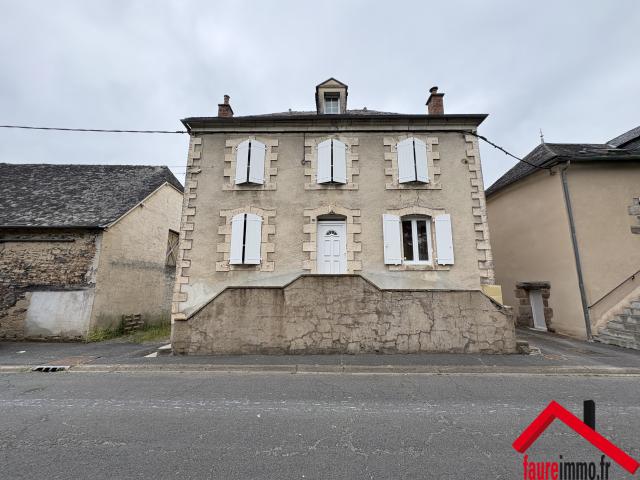 IMMEUBLE DE RAPPORT SUR ALLASSAC EN CORRÈZE
