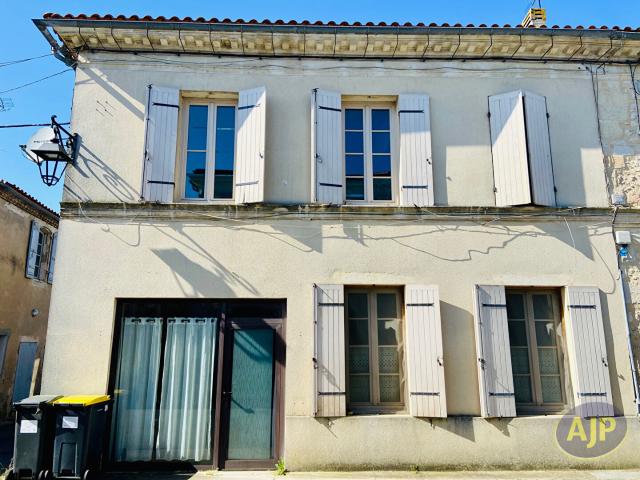 Immeuble de rapport Saint Christoly Médoc