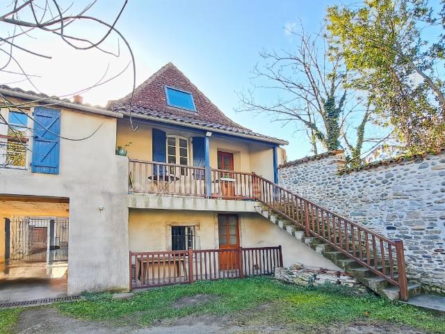 Immeuble de rapport SAUVETERRE DE BEARN 64