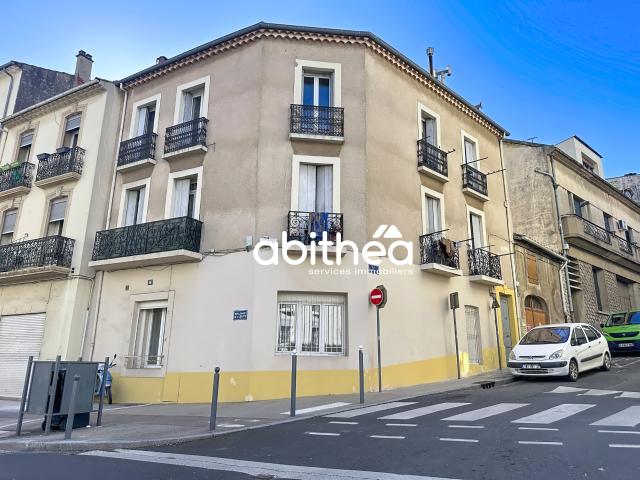 IMMEUBLE DE RAPPORT 220 m2 3 APPARTEMENTS 2 T3 + 1 T4 TERRASSE CENTRE BÉZIERS RENTABILITÉ +8 %