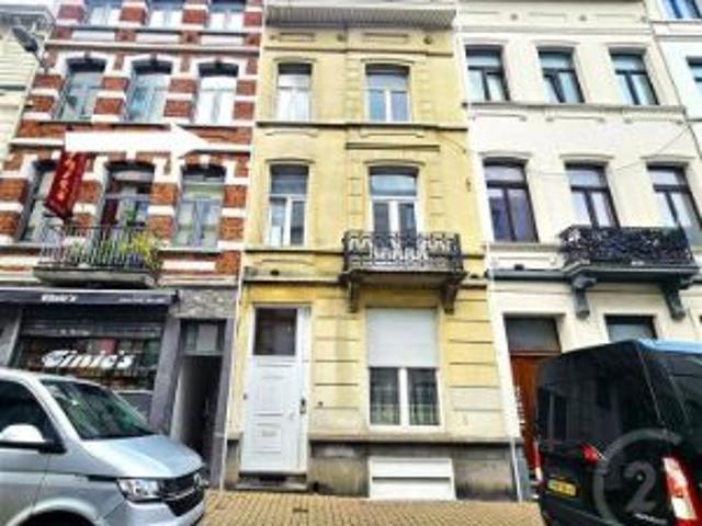 Immeuble de rapport 3 appartements avec jardin