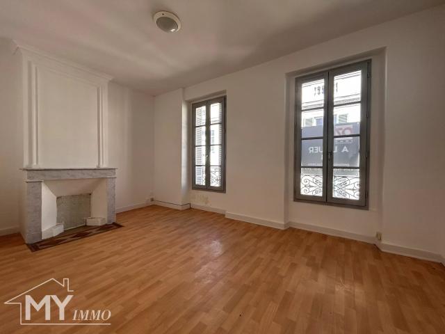 Immeuble de rapport – 5 lots – centre Sainte Foy la Grande