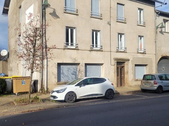 Immeuble de rapport 5 logements + potentiel d'extension Centre de Bourg Lastic